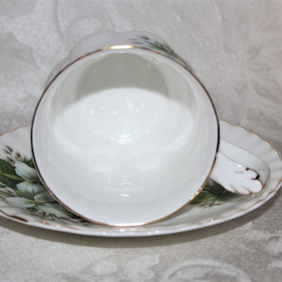 Royal Albert Trillium Mug & Saucer Set | Royal Albert Vintage China - Picture 3 of 16